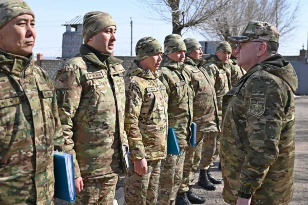 Замминистра обороны проинспектировал гарнизоны Алматинской области: акцент на условиях службы и поддержке военнослужащих
Замминистра обороны проинспектировал гарнизоны Алматинской области: акцент на условиях службы и поддержке военнослужащих
