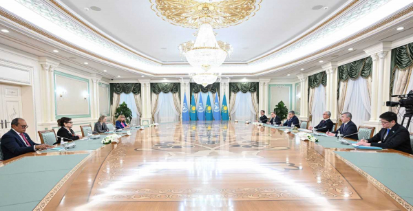 Президент халықаралық конвенция жетекшілерімен кездесу өткізді
Президент халықаралық конвенция жетекшілерімен кездесу өткізді