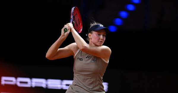 Елена Рыбакина вышла в 1/4 финала теннисного турнира в Лондоне
Елена Рыбакина вышла в 1/4 финала теннисного турнира в Лондоне