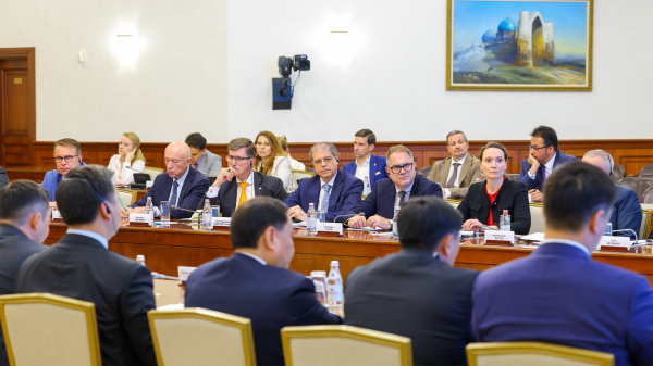 Еуропамен серіктестік нығая түсті: Қазақстанға тартылған инвестиция көлемі 200 млрд доллардан асты Еуропамен серіктестік нығая түсті: Қазақстанға тартылған инвестиция көлемі 200 млрд доллардан асты