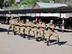 В Национальной гвардии состоялось командное первенство по перетягиванию каната