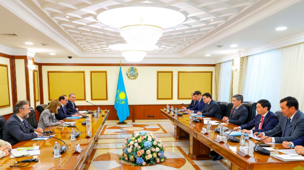 Бектенов Дүниежүзілік банк, Shell және Chevron басшыларымен келіссөздер өткізді