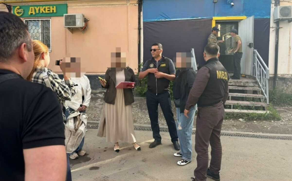 Познакомился с женщиной в TikTok и стал жертвой шантажа: подозреваемую в вымогательстве задержали в Актобе
Познакомился с женщиной в TikTok и стал жертвой шантажа: подозреваемую в вымогательстве задержали в Актобе