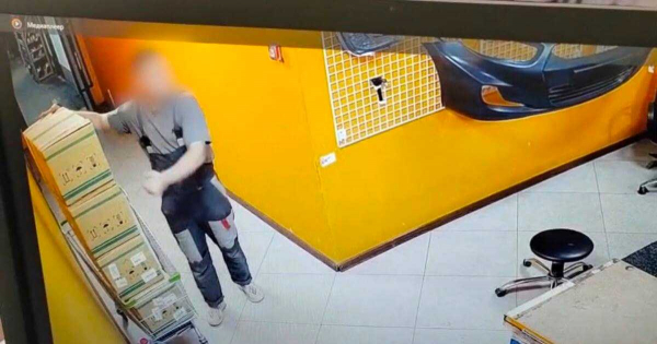 Бывшего сотрудника магазина заподозрили в краже автозапчастей на миллион тенге в Астане
Бывшего сотрудника магазина заподозрили в краже автозапчастей на миллион тенге в Астане