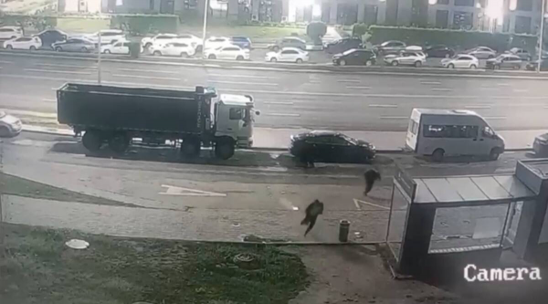 Жителей Астаны начали наказывать за ночные салюты: один мужчина получил арест
Жителей Астаны начали наказывать за ночные салюты: один мужчина получил арест