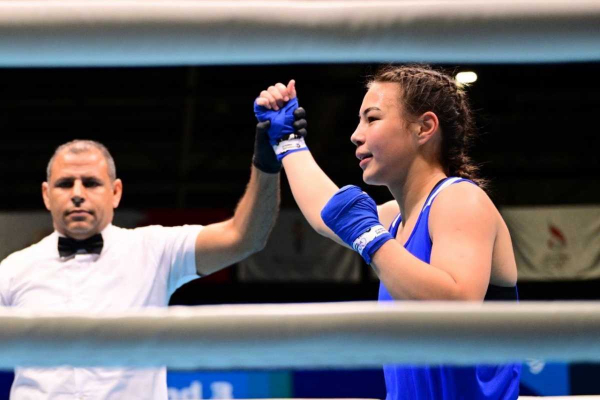 Три казахстанки завоевали «золото» чемпионата Азии по боксу U19
Три казахстанки завоевали «золото» чемпионата Азии по боксу U19