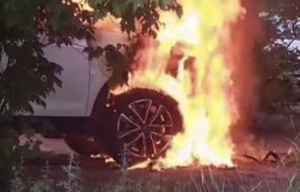 Автомобиль загорелся после детской шалости в Семее
Автомобиль загорелся после детской шалости в Семее