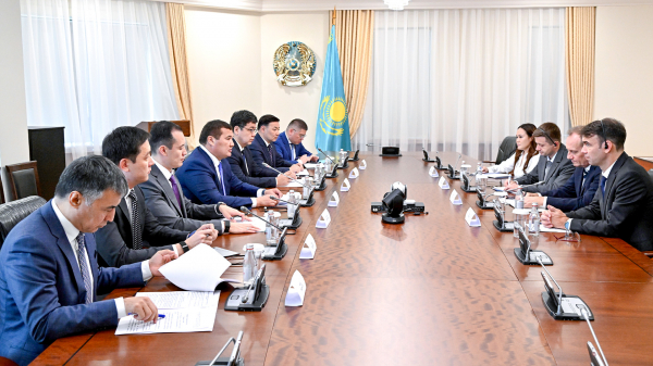 Қазақстан әлемдік өнеркәсіп көшбасшыларымен серіктестікті күшейтіп жатыр Қазақстан әлемдік өнеркәсіп көшбасшыларымен серіктестікті күшейтіп жатыр