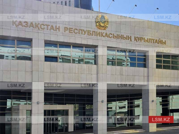 Айбек Дадебай возглавил Курултай Айбек Дадебай возглавил Курултай