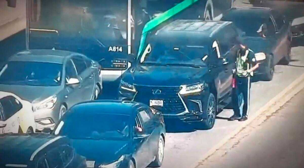 Lexus с номером «KAZAK» остановили в Астане: водителя привлекли к ответственности
Lexus с номером «KAZAK» остановили в Астане: водителя привлекли к ответственности