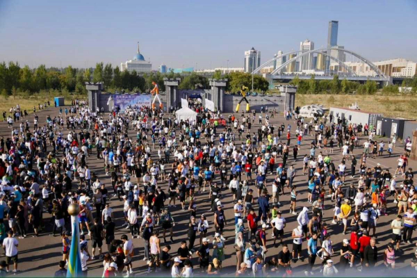 «ALMATY RUN»: В Астане более 2,5 тысяч человек пробежали дистанцию 6,2 километра
«ALMATY RUN»: В Астане более 2,5 тысяч человек пробежали дистанцию 6,2 километра