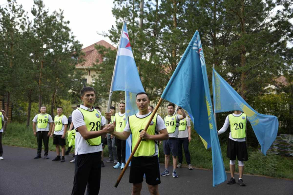 В Астане военнослужащие Сил воздушной обороны отметили День спорта пятикилометровым забегом
В Астане военнослужащие Сил воздушной обороны отметили День спорта пятикилометровым забегом