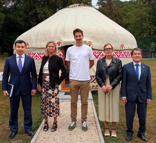 Бельгиялық депутат Құрылтай сайлауын бақылауға келеді