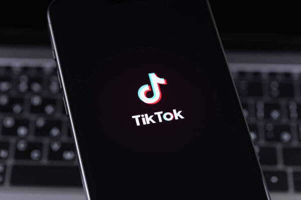 Мат в прямом эфире в TikTok: двоих пользователей наказали в Астане
Мат в прямом эфире в TikTok: двоих пользователей наказали в Астане