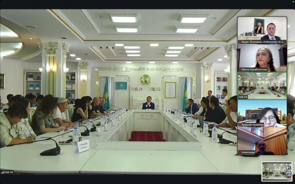 Абай мұрасы БАӘ-де араб тілінде насихатталып жатыр Абай мұрасы БАӘ-де араб тілінде насихатталып жатыр
