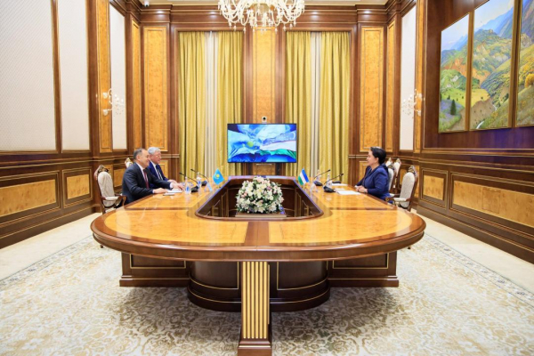 Қазақстан мен Өзбекстан парламенттер мен өңірлер байланысын күшейтуде