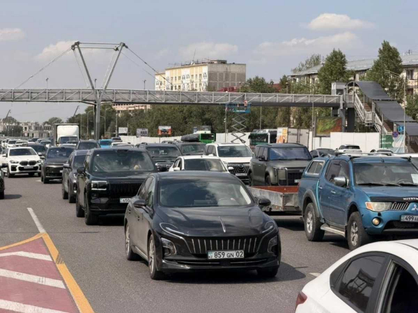 Отдельную проверку выбросов автомобилей вводят в Алматы с 1 сентября
Отдельную проверку выбросов автомобилей вводят в Алматы с 1 сентября
