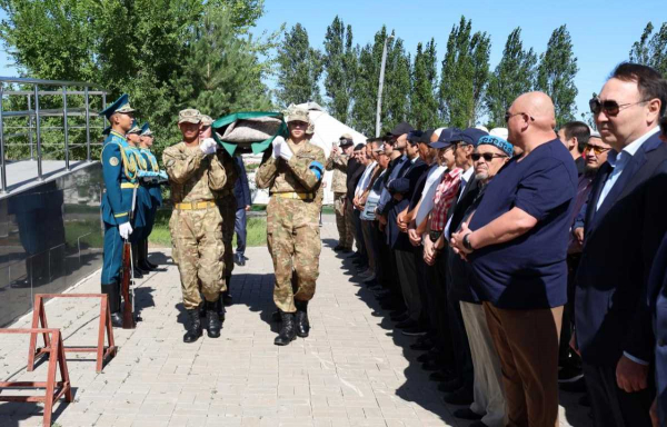 В Астане простились с ветераном войны Рзагулом Байкешевым
В Астане простились с ветераном войны Рзагулом Байкешевым