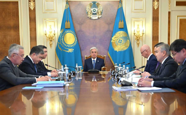 Токаев обозначил главные приоритеты бюджета на 2027–2029 годы
Токаев обозначил главные приоритеты бюджета на 2027–2029 годы