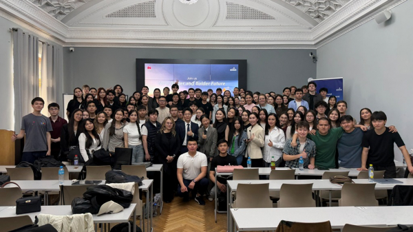 Huawei-дегі тағылымдама: халықаралық мансапты қалай бастауға болады