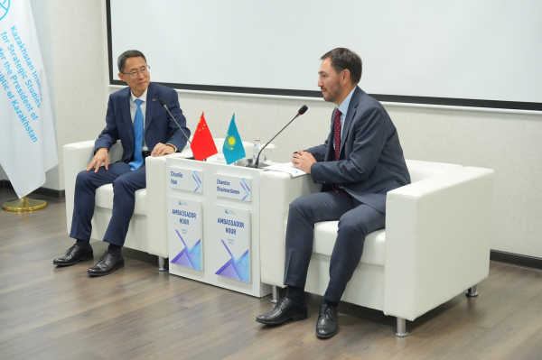 Қытай Қазақстанмен қатынастағы басымдықтарды атады