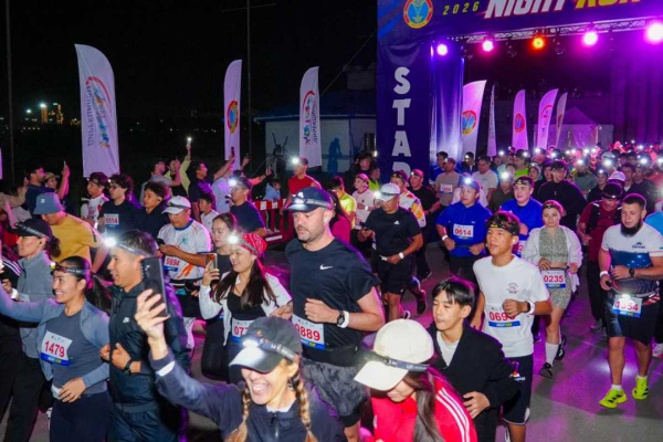 Night Run: тысячи людей приняли участие в ночном забеге в Астане
Night Run: тысячи людей приняли участие в ночном забеге в Астане
