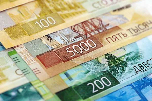 Рубль продолжает падение: что происходит с курсом российской валюты в Казахстане
Рубль продолжает падение: что происходит с курсом российской валюты в Казахстане