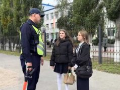 Полицейские усилили меры безопасности на дорогах возле школ в Павлодарской области